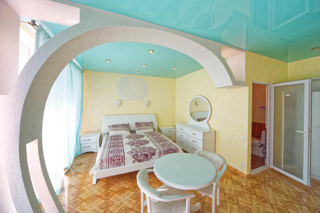 Hôtel Hawaii à Zatoka Extérieur photo